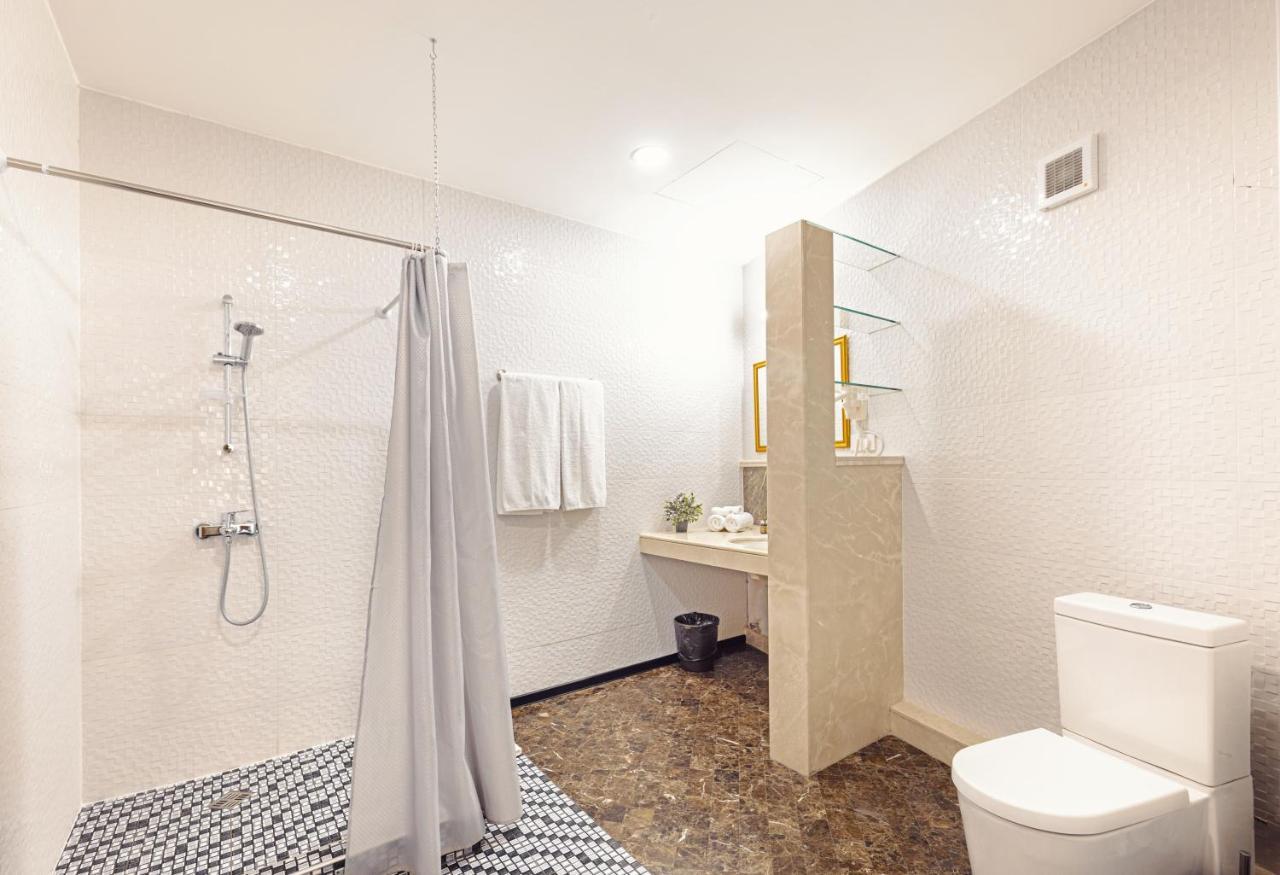 Octava Boutique Hotel Tbilisi Buitenkant foto